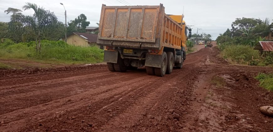 Mantenimiento de la vía a Taisha