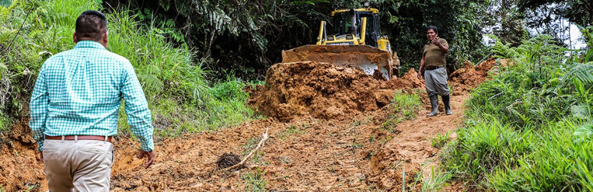 BOLETÍN DE PRENSA N° 0049 Mantenimiento de vías rurales en la parroquia Shimpis