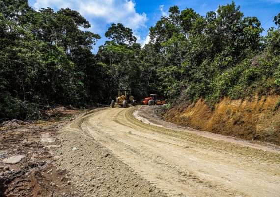 BOLETÍN DE PRENSA N° 0048 AVANZA EL MANTENIMIENTO VIAL EN SUCÚA Y LOGROÑO