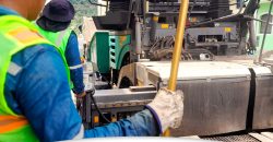 ¡Habitantes de Nueva Tarqui reciben con alegría el inicio de asfaltados!