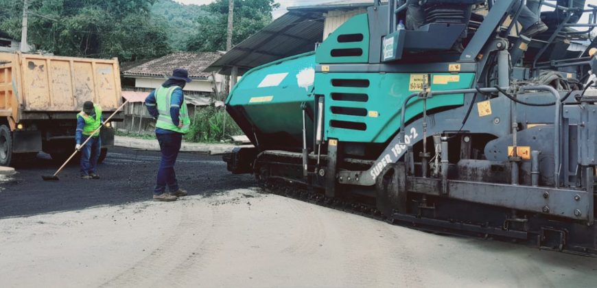 ¡Habitantes de Nueva Tarqui reciben con alegría el inicio de asfaltados!