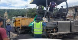 ¡Habitantes de Nueva Tarqui reciben con alegría el inicio de asfaltados!