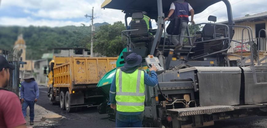 ¡Habitantes de Nueva Tarqui reciben con alegría el inicio de asfaltados!