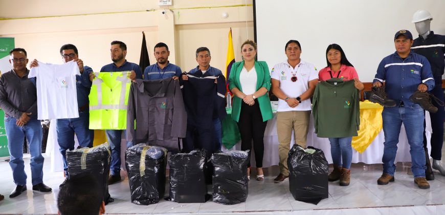 PRENDA DE VESTIR PARA LOS OBREROS