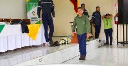 PRENDA DE VESTIR PARA LOS OBREROS