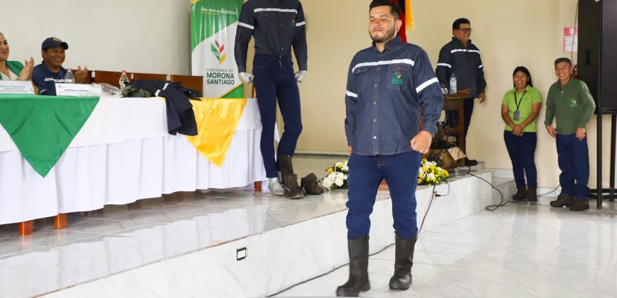 PRENDA DE VESTIR PARA LOS OBREROS