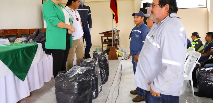 PRENDA DE VESTIR PARA LOS OBREROS