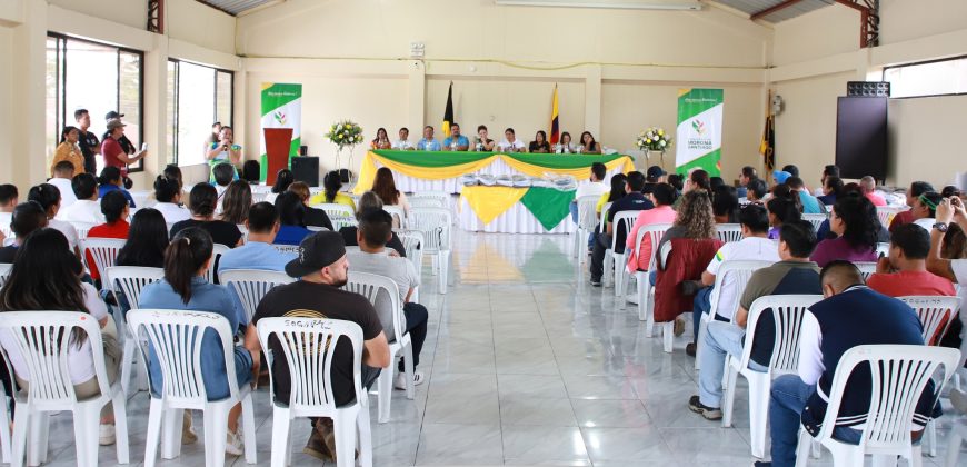 Uniformes para los funcionarios del GAD Provincial