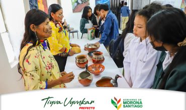 Exposición Artística de cerámica Achuar en San Antonio de Ibarra