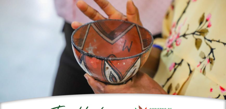 Exposición Artística de cerámica Achuar en San Antonio de Ibarra