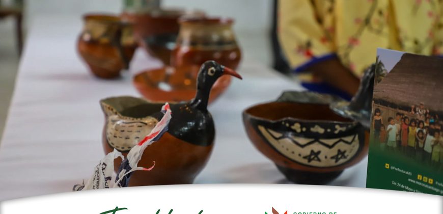 Exposición Artística de cerámica Achuar en San Antonio de Ibarra